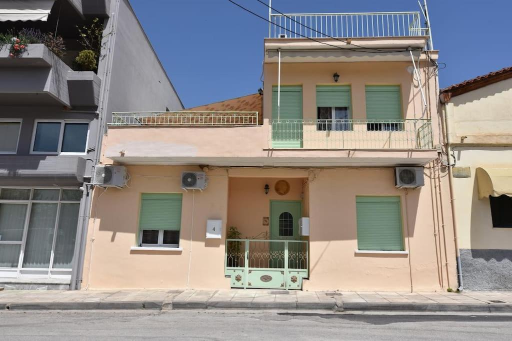 Hermes -1 Apartment